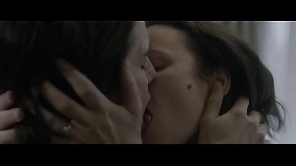 Real double penetration sex scenes in mainstream movies - PornVXL.com.